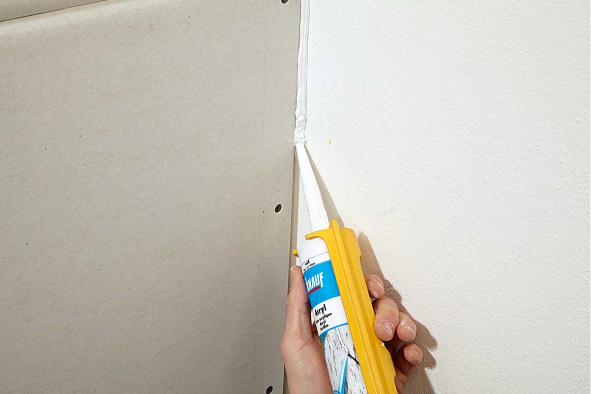 Wände spachteln – Acrylmasse bei Leichtbauwänden