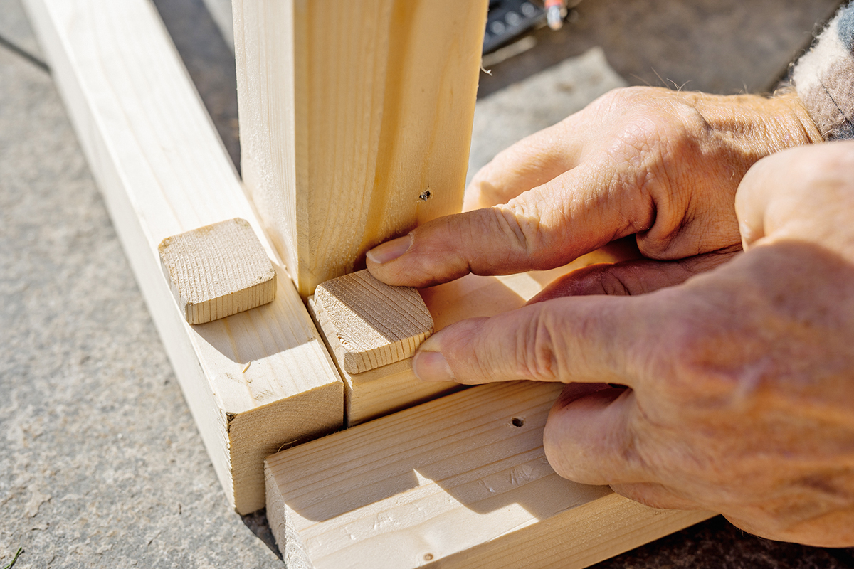 Holzhochbeet mit Frühbeetaufsatz - Abstandhalter