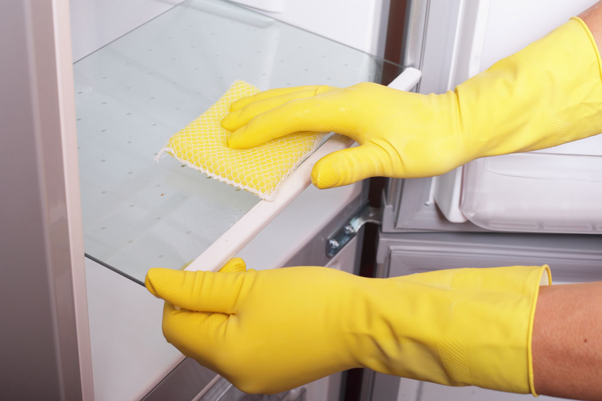 Kühlschrank reinigen