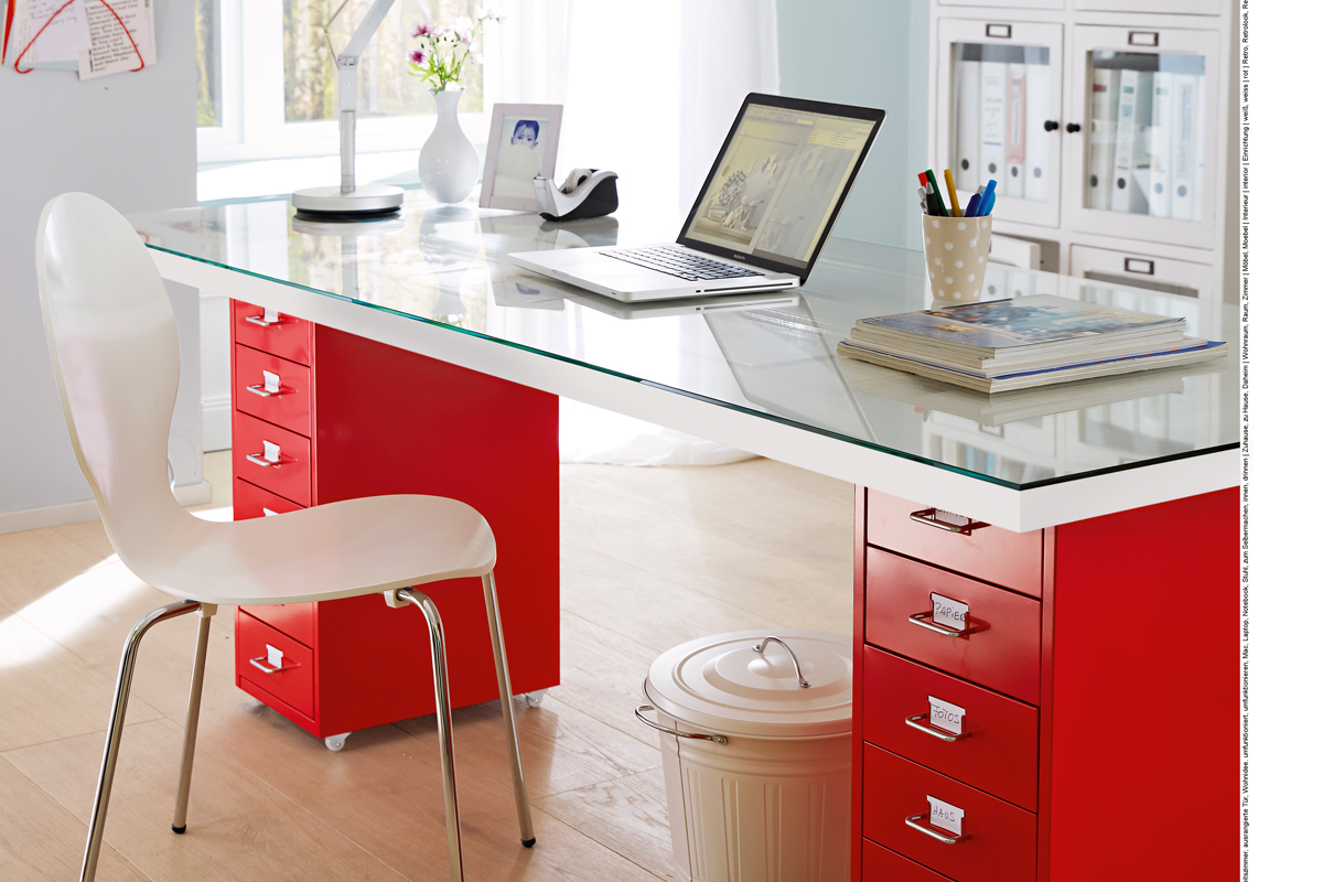 Schreibtisch selber bauen – Fertig