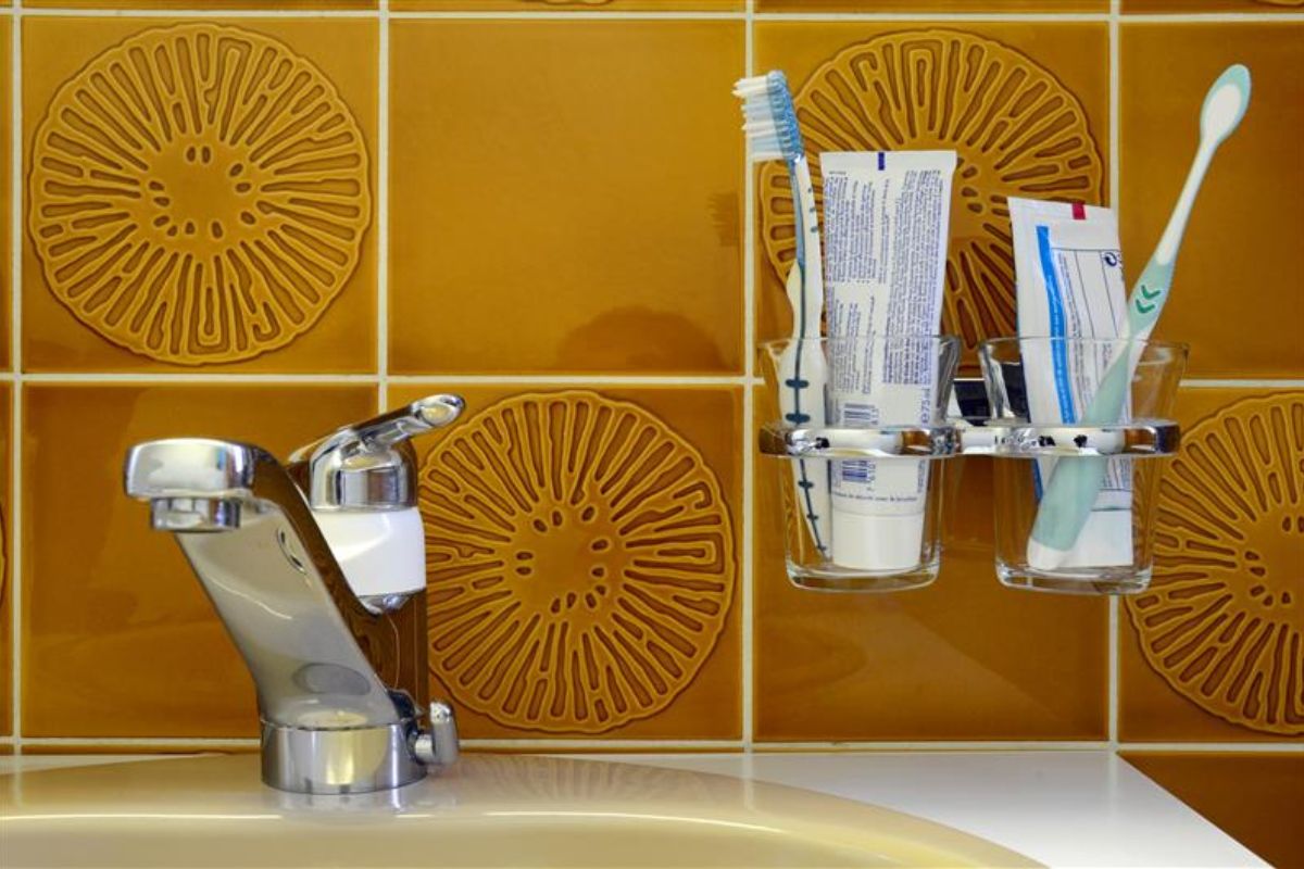 Fliesen lackieren retro.jpg