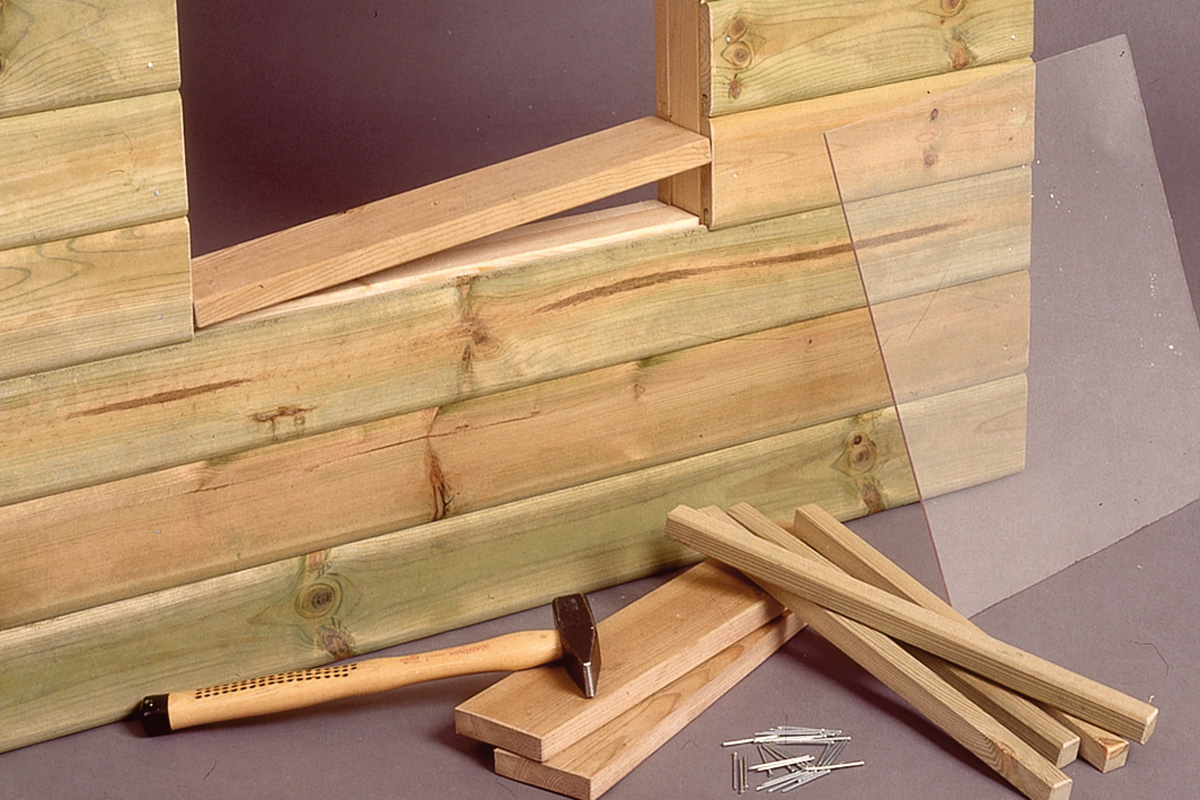 Hundehütte selber bauen - Fenster