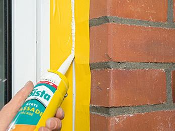 Acrylmasse auftragen