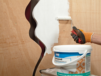 Frontplatte grundieren