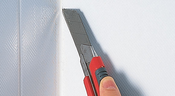 Fuge herausschneiden